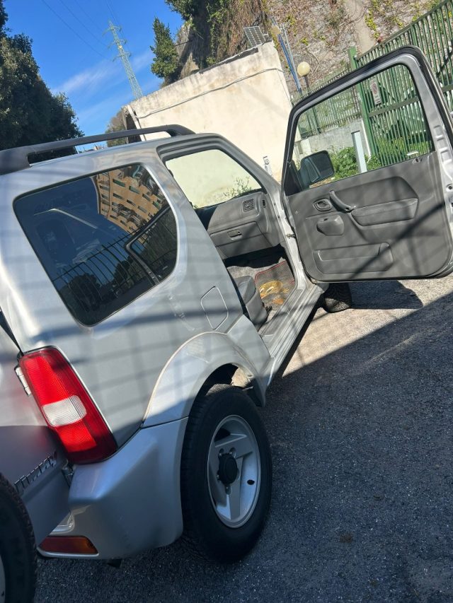 SUZUKI Jimny usata, con Cerchi in lega