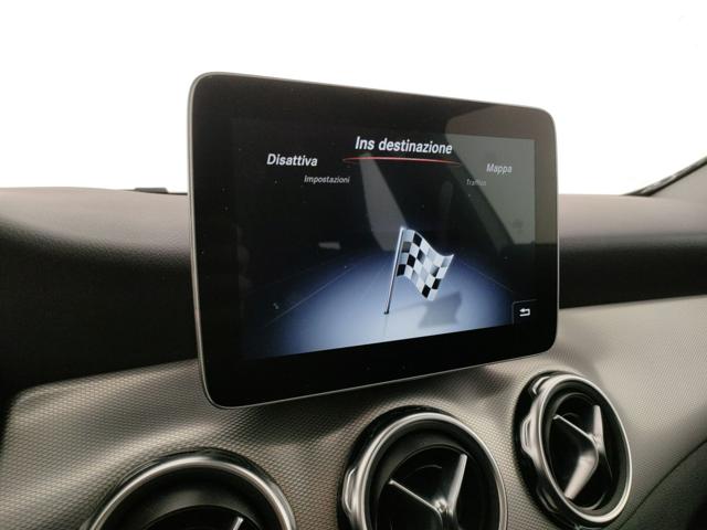 MERCEDES-BENZ GLA 180 usata, con Volante in pelle