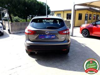 NISSAN Qashqai usata, con Autoradio