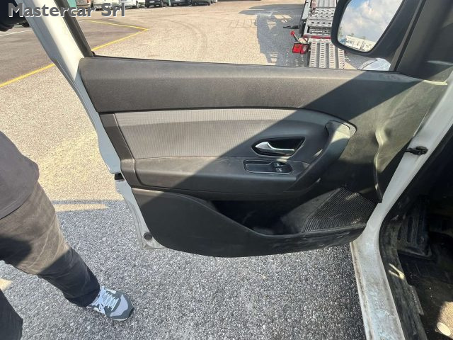 RENAULT Kangoo usata 12