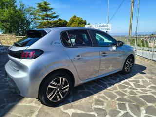 PEUGEOT 208 usata, con Touch screen