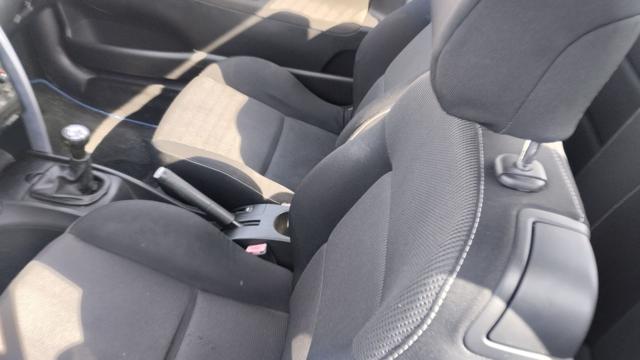 PEUGEOT 207 usata, con Autoradio