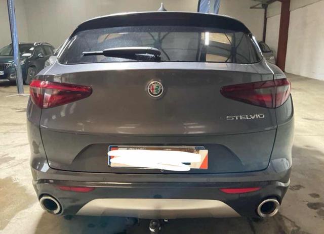 ALFA ROMEO Stelvio usata, con Alzacristalli elettrici