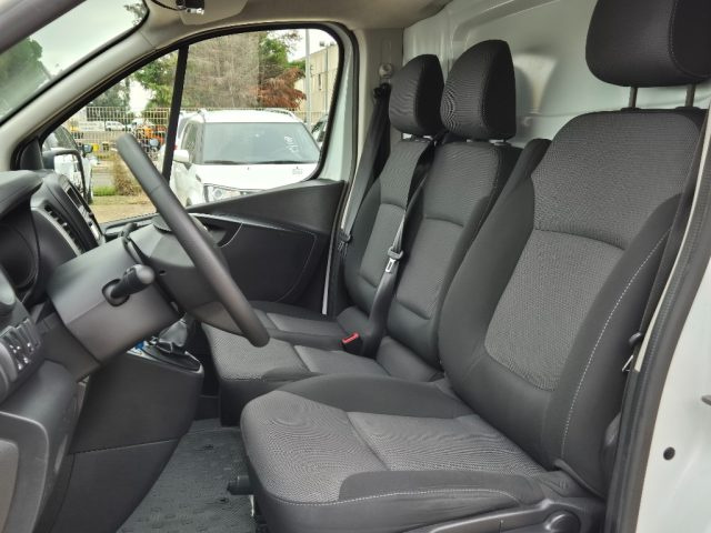 RENAULT Trafic usata, con Bluetooth