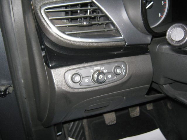 OPEL Mokka X usata, con Bracciolo