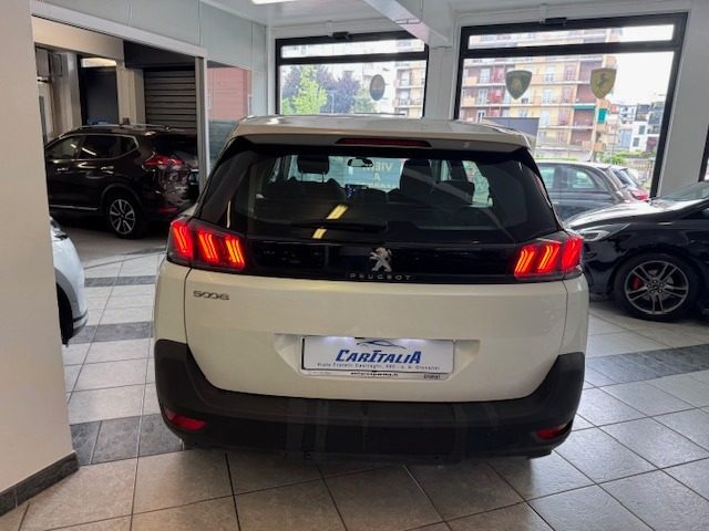 PEUGEOT 5008 usata, con Airbag Passeggero