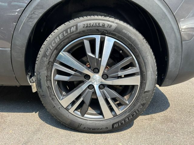PEUGEOT 5008 usata, con Sistema di navigazione