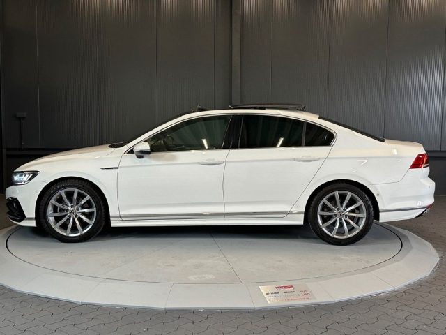 VOLKSWAGEN Passat usata, con Airbag