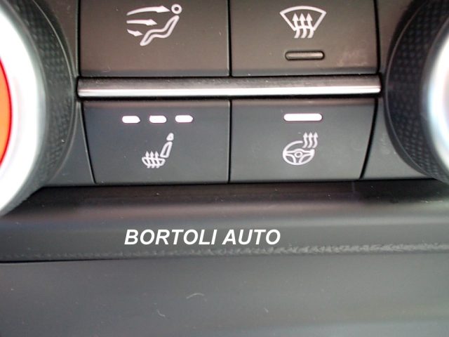 ALFA ROMEO Stelvio usata, con Fari Xenon