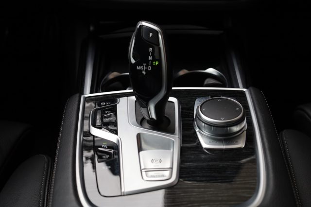 BMW 730 usata, con Sedile posteriore sdoppiato