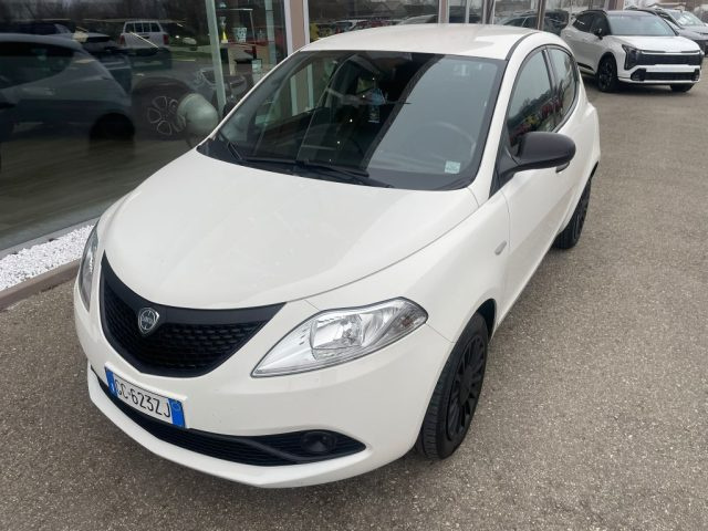 LANCIA Ypsilon usata, con Airbag