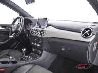 MERCEDES-BENZ CLA usata 11