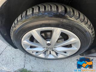 VOLKSWAGEN Golf usata, con Isofix