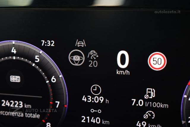 VOLKSWAGEN Passat usata, con Luci diurne