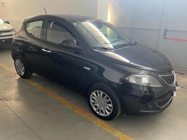 LANCIA Ypsilon usata, con ABS