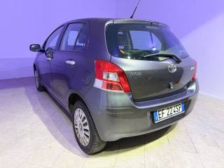 TOYOTA Yaris usata 10