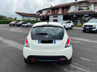 LANCIA Ypsilon usata, con Autoradio