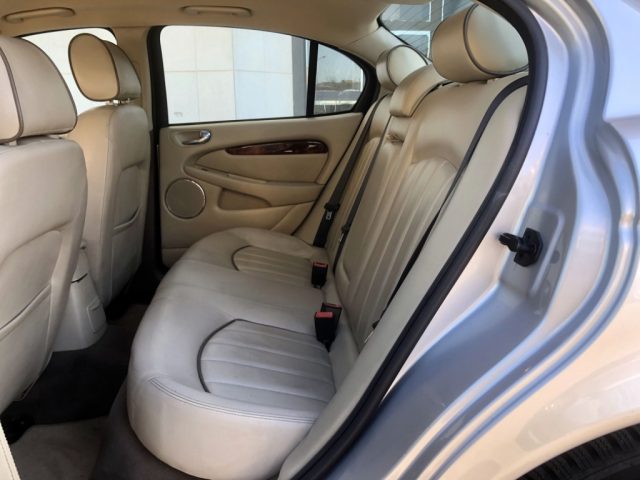 JAGUAR X-Type usata, con Chiusura centralizzata