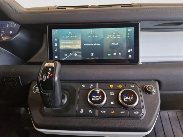LAND ROVER Defender usata, con Fendinebbia