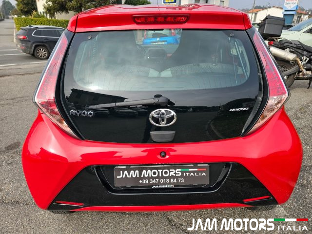 TOYOTA Aygo usata, con Autoradio