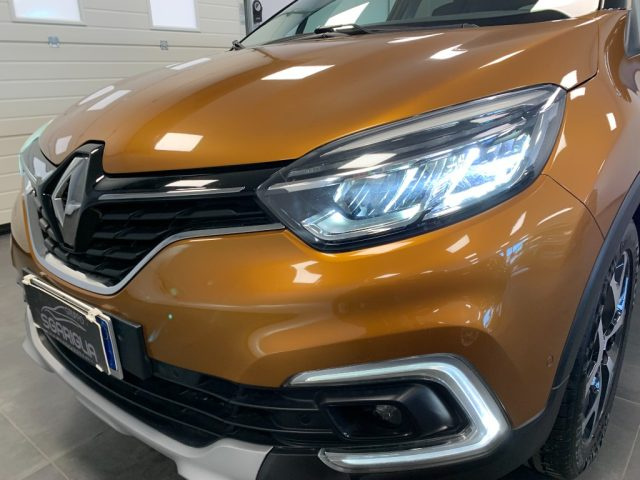 RENAULT Captur usata, con Touch screen