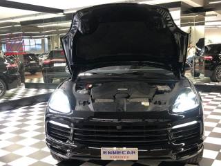 PORSCHE Cayenne usata, con Specchietti laterali elettrici