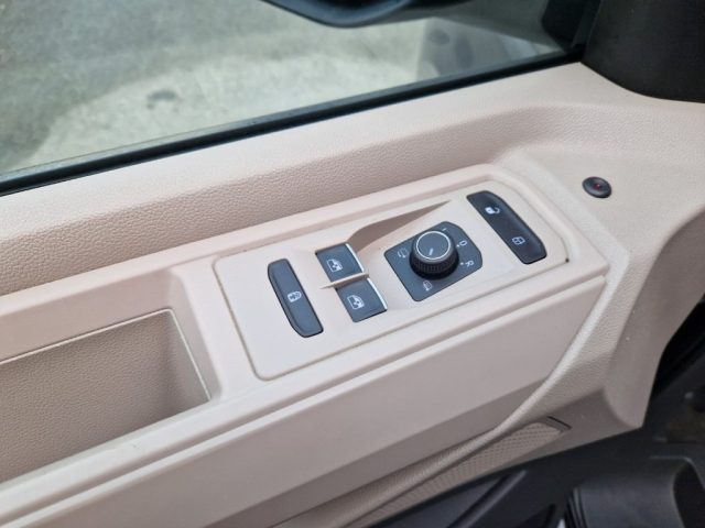 VOLKSWAGEN Multivan usata, con Vetri oscurati