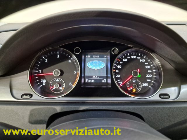 VOLKSWAGEN Passat usata, con Sistema di navigazione