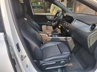 MERCEDES-BENZ B 180 usata, con Schermo multifunzione interamente digitale
