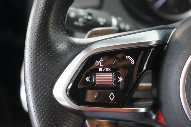 JAGUAR E-Pace usata 36