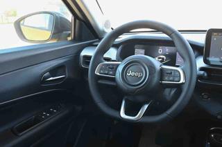 JEEP Avenger usata, con Park Distance Control