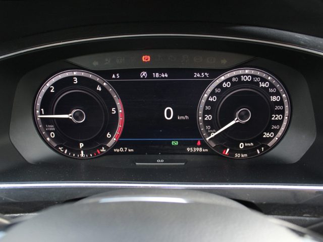 VOLKSWAGEN Tiguan Allspace usata, con Fari LED