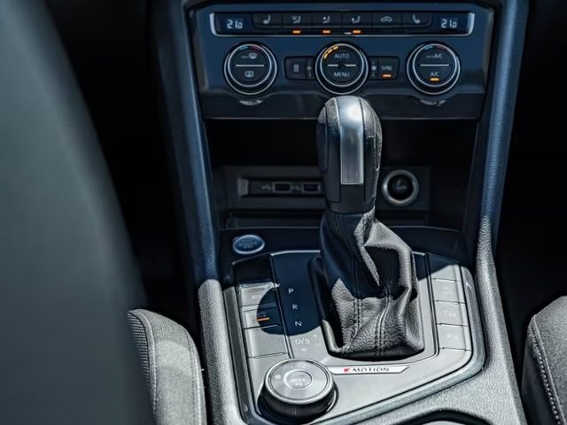 VOLKSWAGEN Tiguan usata, con Portellone posteriore elettrico