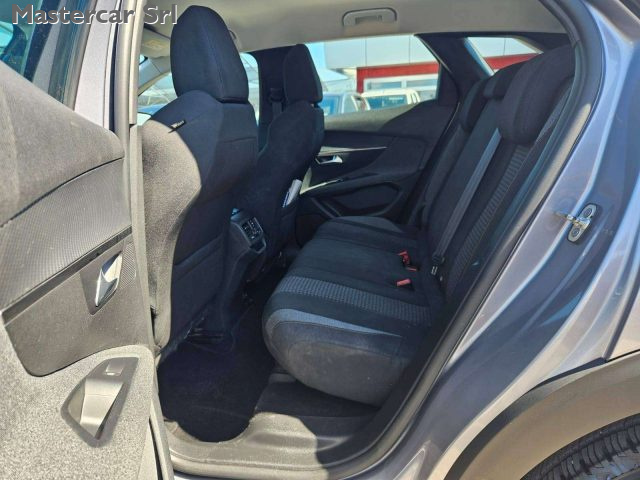 PEUGEOT 3008 usata, con Fari LED