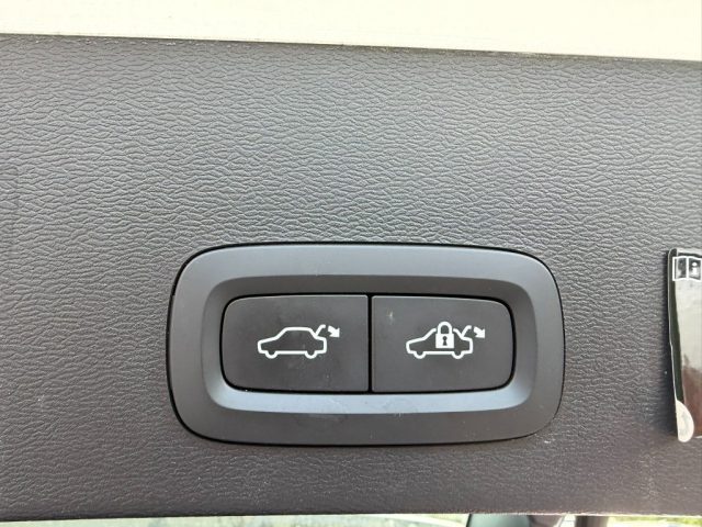VOLVO XC40 usata, con Climatizzatore