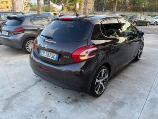 PEUGEOT 208 usata, con Autoradio