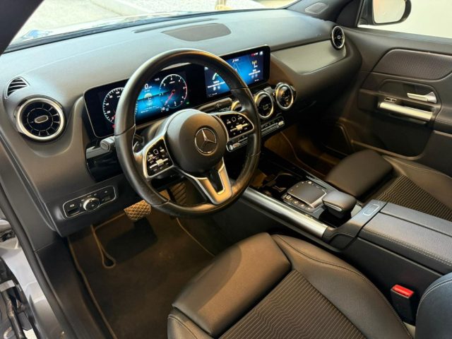 MERCEDES-BENZ GLA 200 usata, con Specchietti laterali elettrici