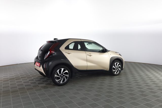 TOYOTA Aygo X usata 2