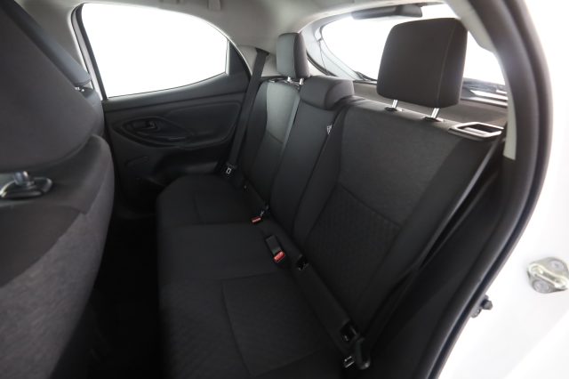 TOYOTA Yaris usata 2