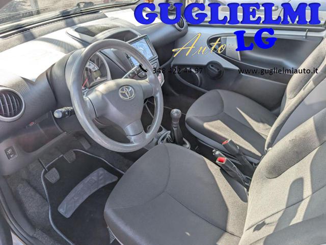 TOYOTA Aygo usata, con Airbag testa