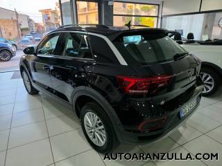 VOLKSWAGEN T-Roc usata, con Autoradio