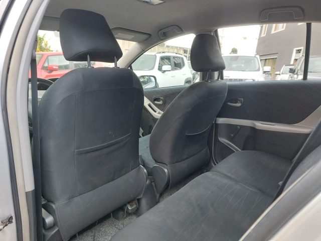 TOYOTA Yaris usata 10