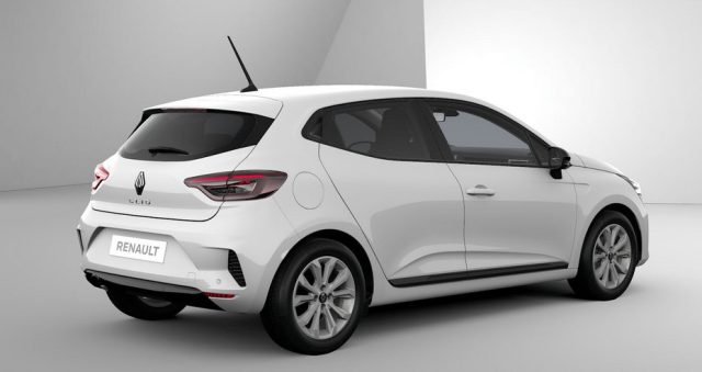RENAULT Clio usata, con Autoradio