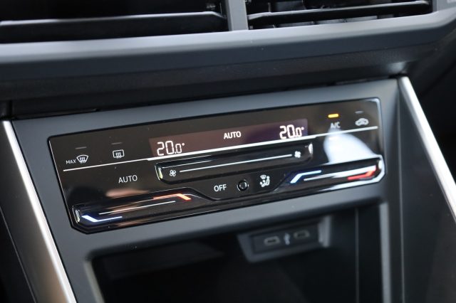 VOLKSWAGEN Taigo usata 68