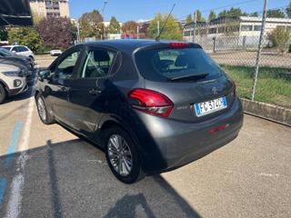 PEUGEOT 208 usata, con Airbag