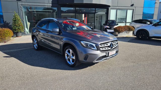MERCEDES-BENZ GLA 200 usata, con Airbag