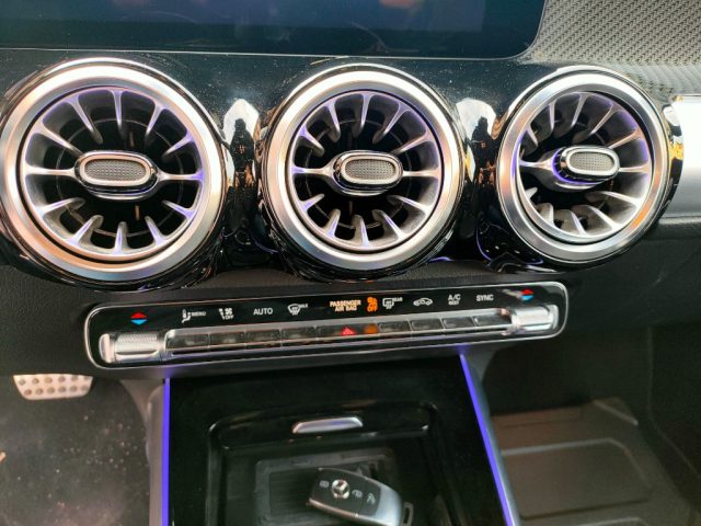 MERCEDES-BENZ GLB 200 usata, con ESP