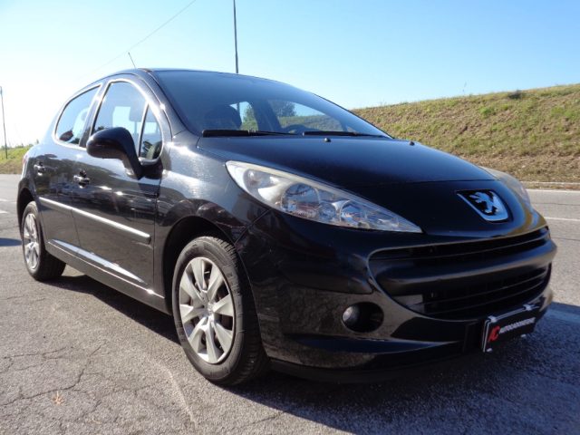 PEUGEOT 207 usata, con Autoradio