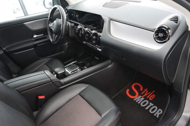 MERCEDES-BENZ GLA 180 usata, con Chiusura centralizzata