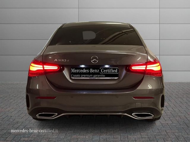 MERCEDES-BENZ A 180 usata, con Alzacristalli elettrici